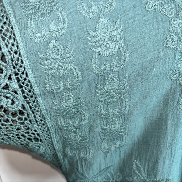 5/$25 Democracy Small Green 3/4 Wide Sleeve Tie Front Blouse Embroidered Lace - Picture 8 of 12